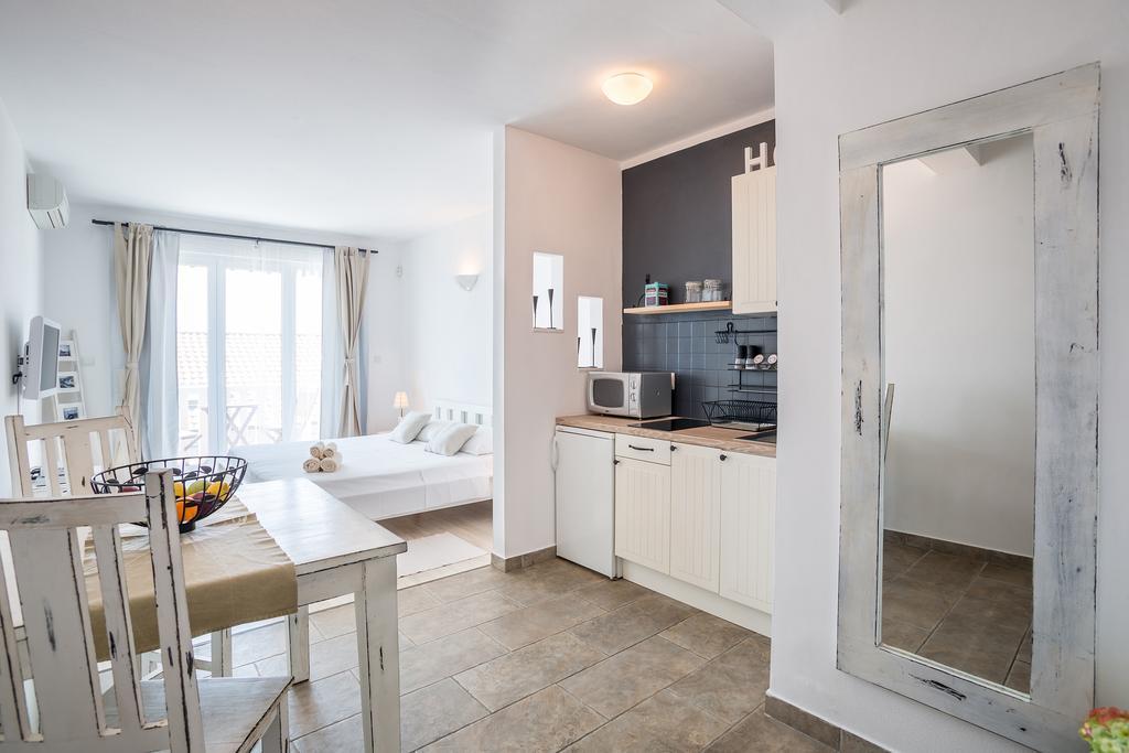 Zlatni Bol Apartments Chambre photo
